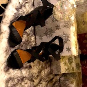 Black SteveMadden heels that have never been worn.
